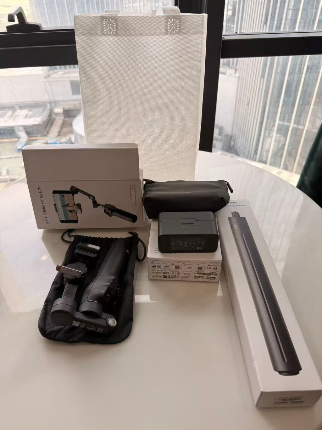 Osmo Mobile 7P Gimbal Stabilizer Creator Bundle – 3-Axis Phone Gimbal with AI Tracking, Tripod, Charging Hub & Carrying Case | For iPhone & Android